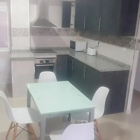 Three Private Bedrooms With Private Bathroom In Spacious In Alicante, Shared Kitchen And Living Room, The Host Lives In The Apartment